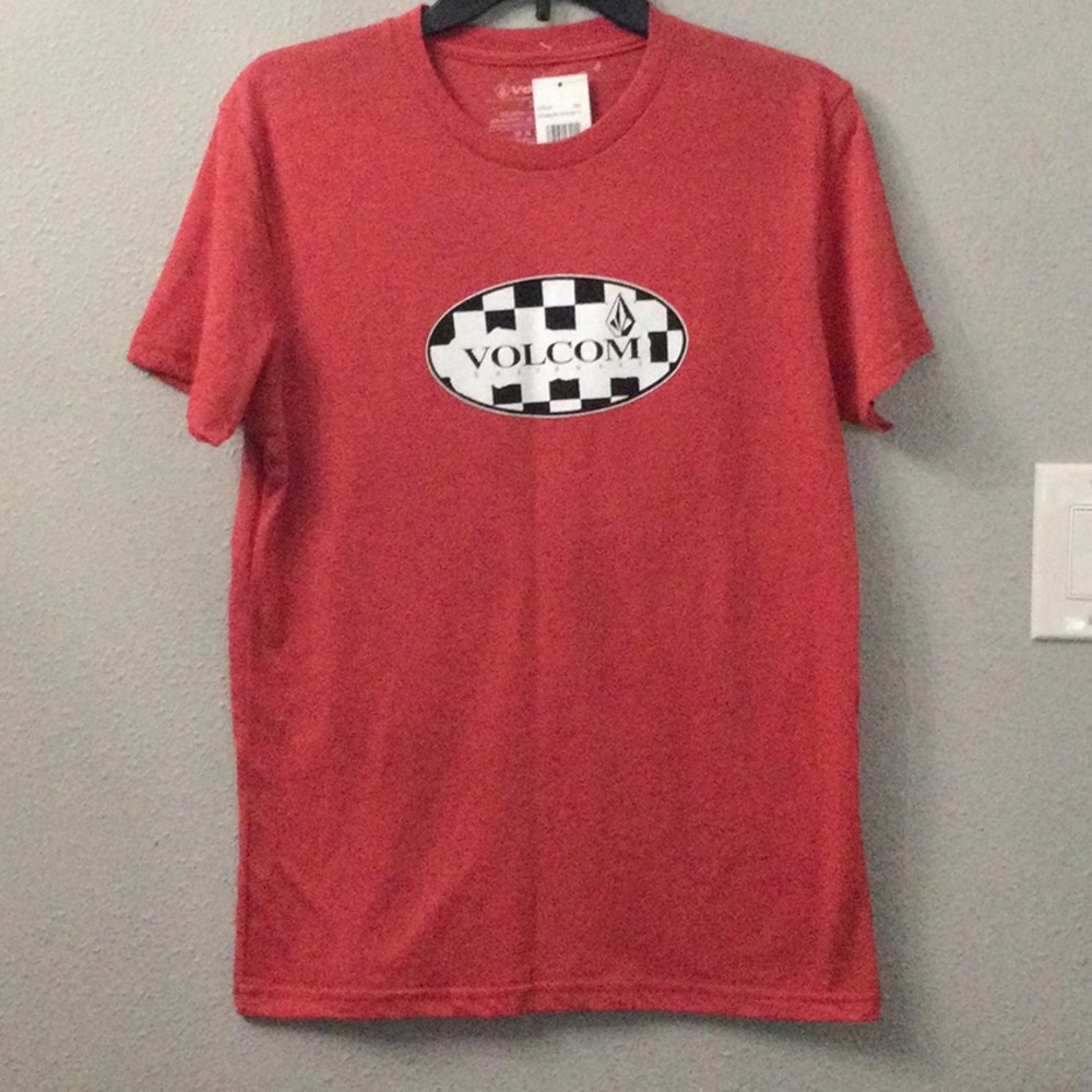 Volcom- red Tshirt - Picture 1 of 6